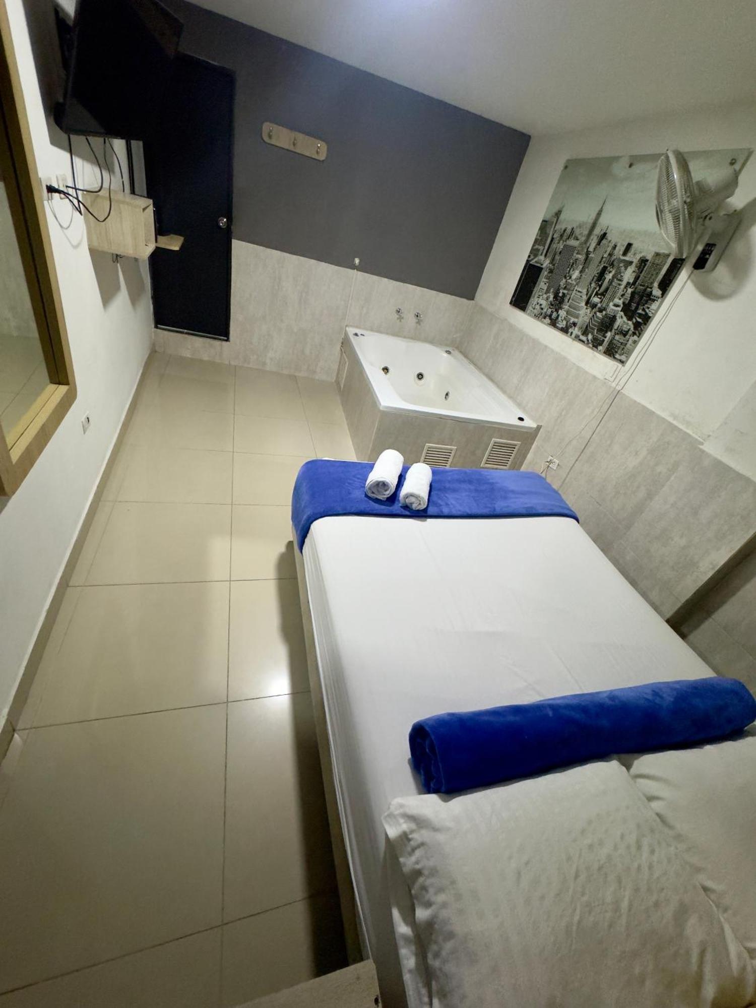 Hotel Select Medellin Exterior photo
